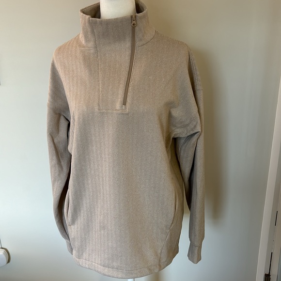 J McLaughlin tan herringbone pattern top - Picture 2 of 9